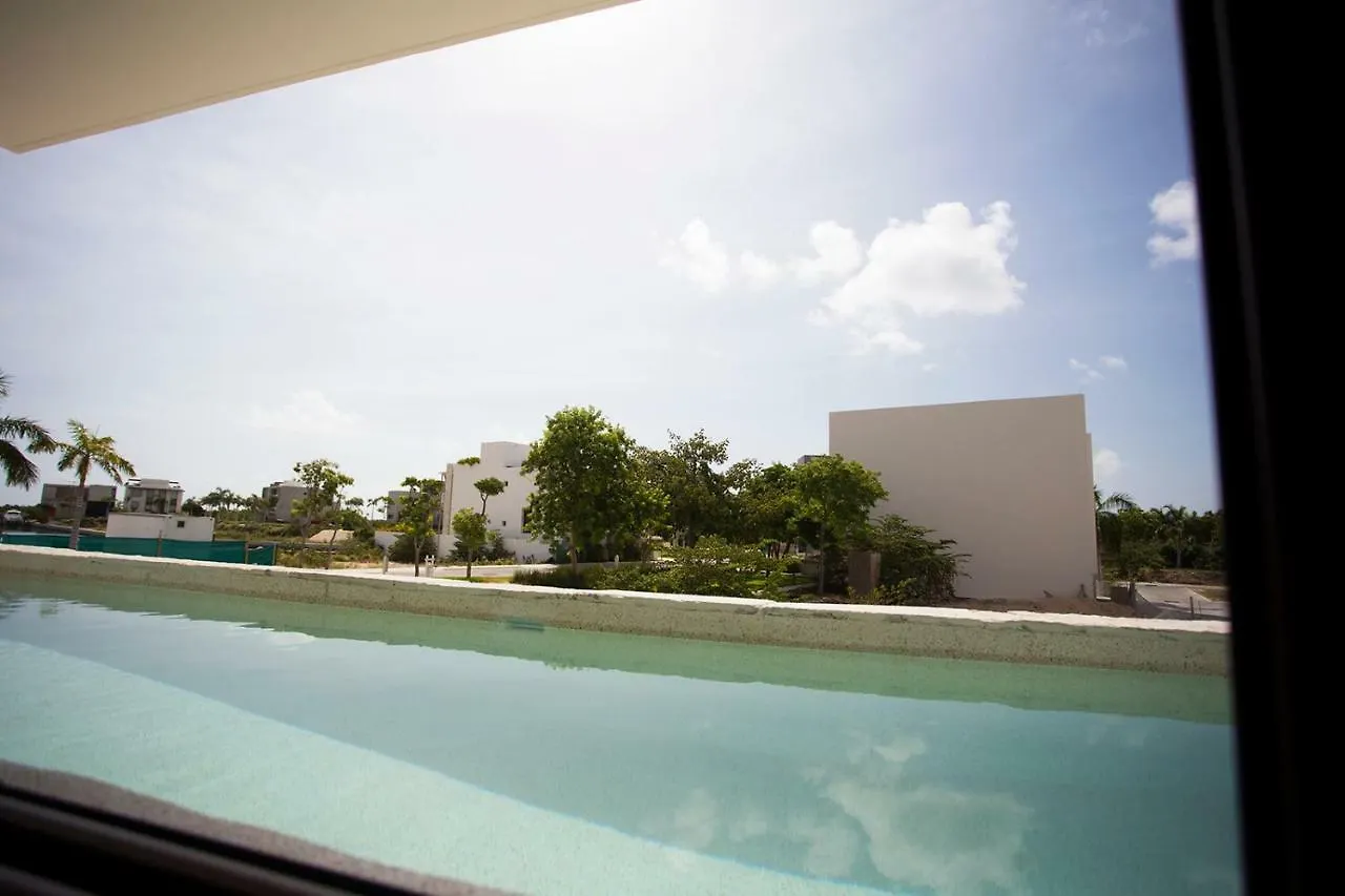 4 Bedroom House- Beach, Private Pool&Jacuzzi Cancun Apartment