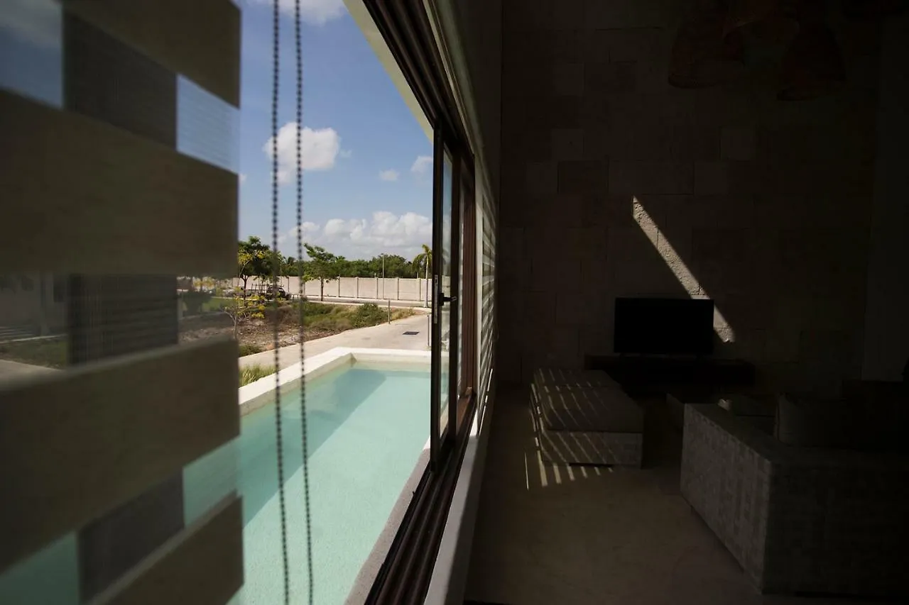 4 Bedroom House- Beach, Private Pool&Jacuzzi Cancun 0*,  Mexico