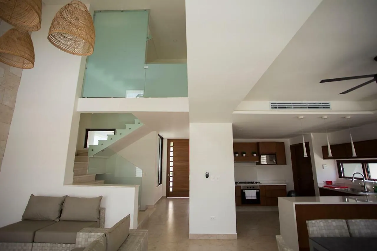 4 Bedroom House- Beach, Private Pool&Jacuzzi Cancun