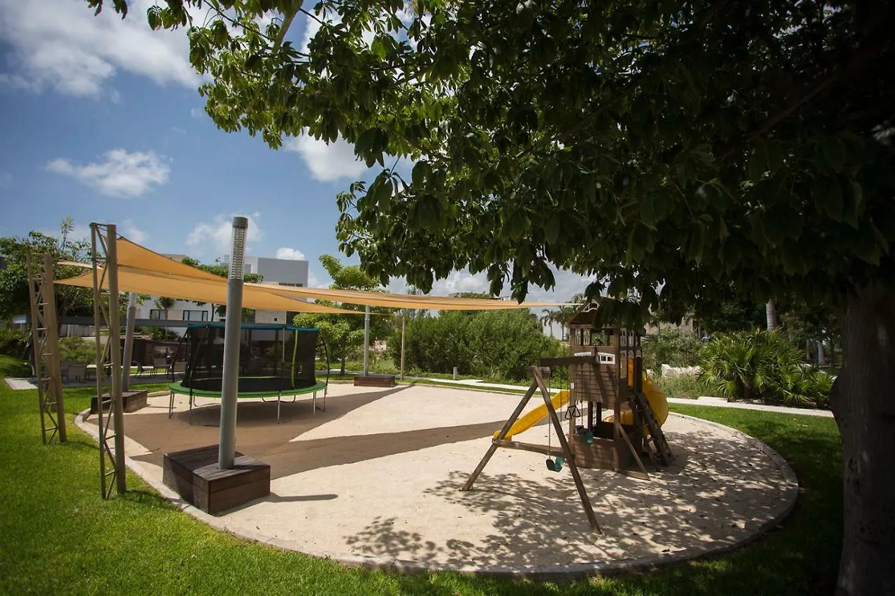 Apartment 4 Bedroom House- Beach, Private Pool&Jacuzzi Cancun