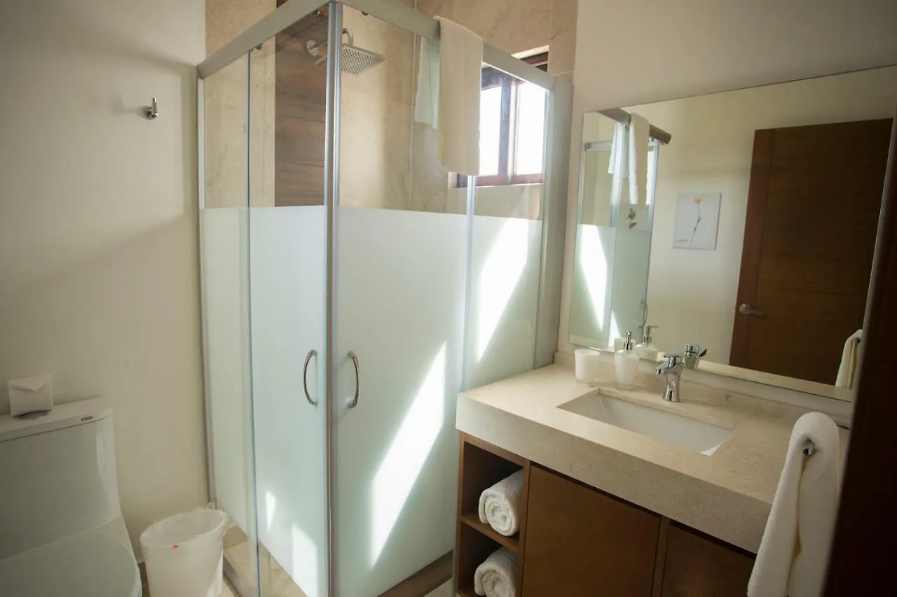 4 Bedroom House- Beach, Private Pool&Jacuzzi Cancun Apartment