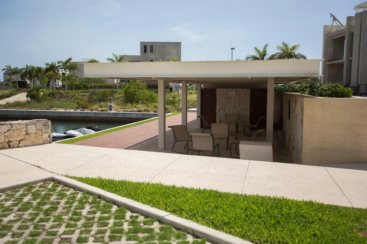 4 Bedroom House- Beach, Private Pool&Jacuzzi Cancun