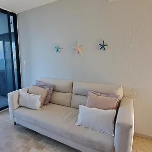 Beachfront 417 Apartment
